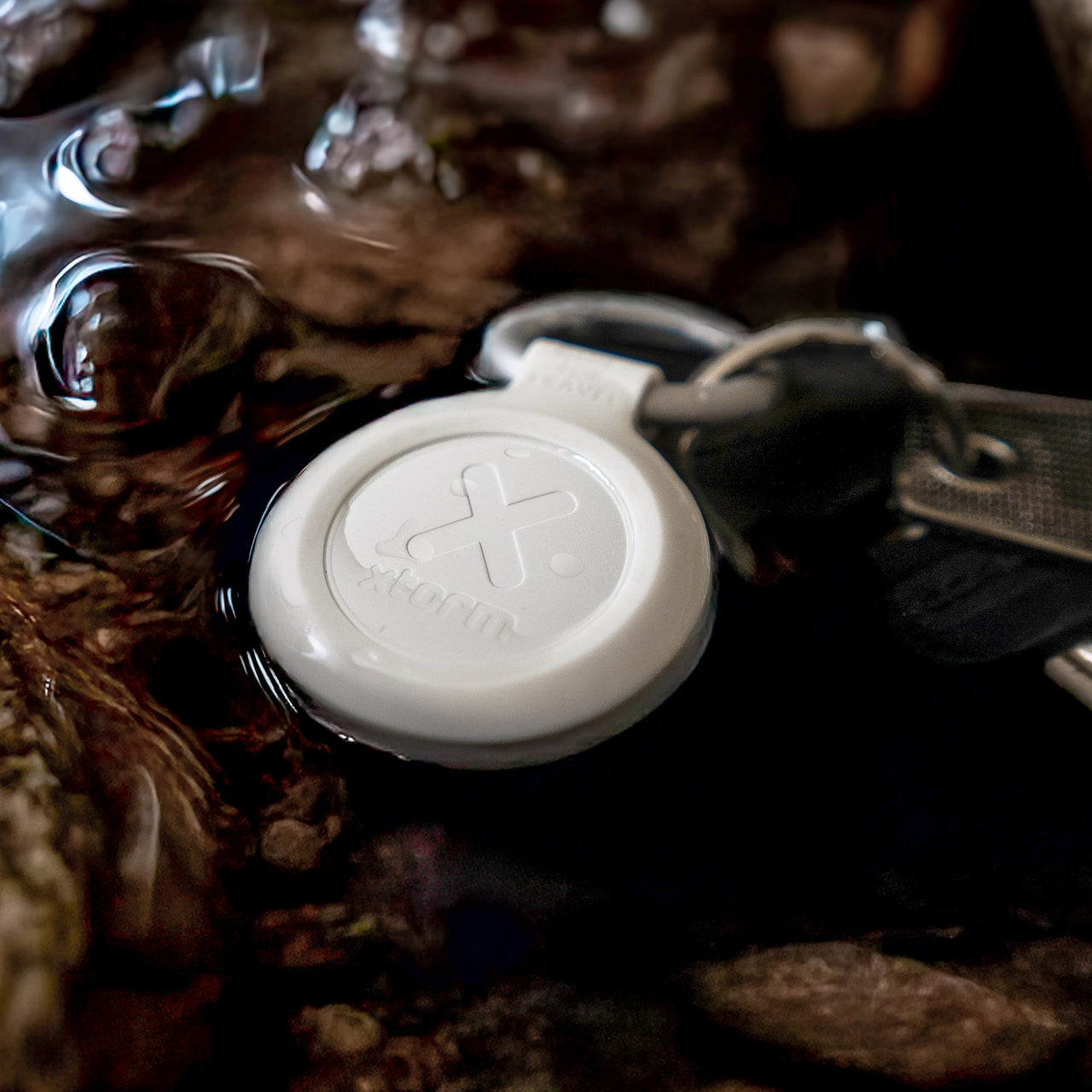 TravelTag for Android & iPhone - Water-resistant - Ash White